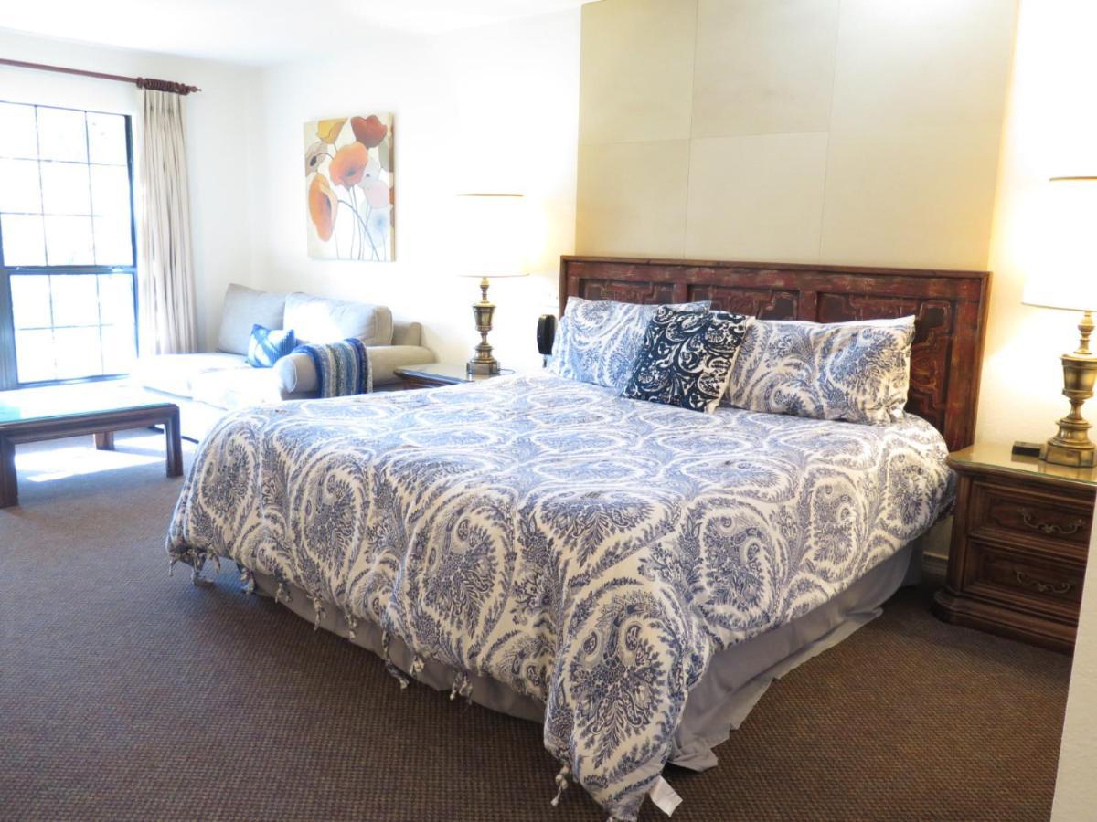 Wimberley Inn & Bar Экстерьер фото