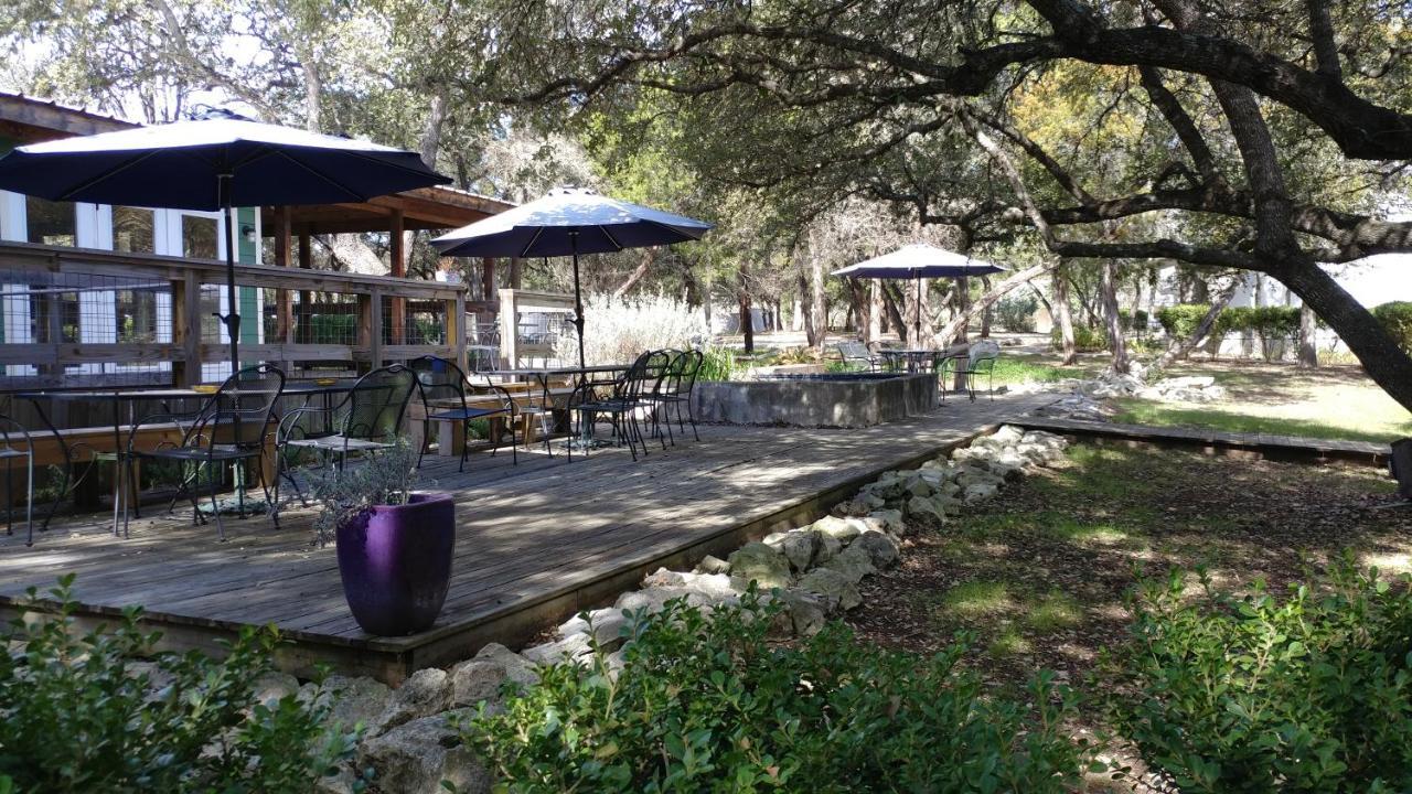 Wimberley Inn & Bar Экстерьер фото