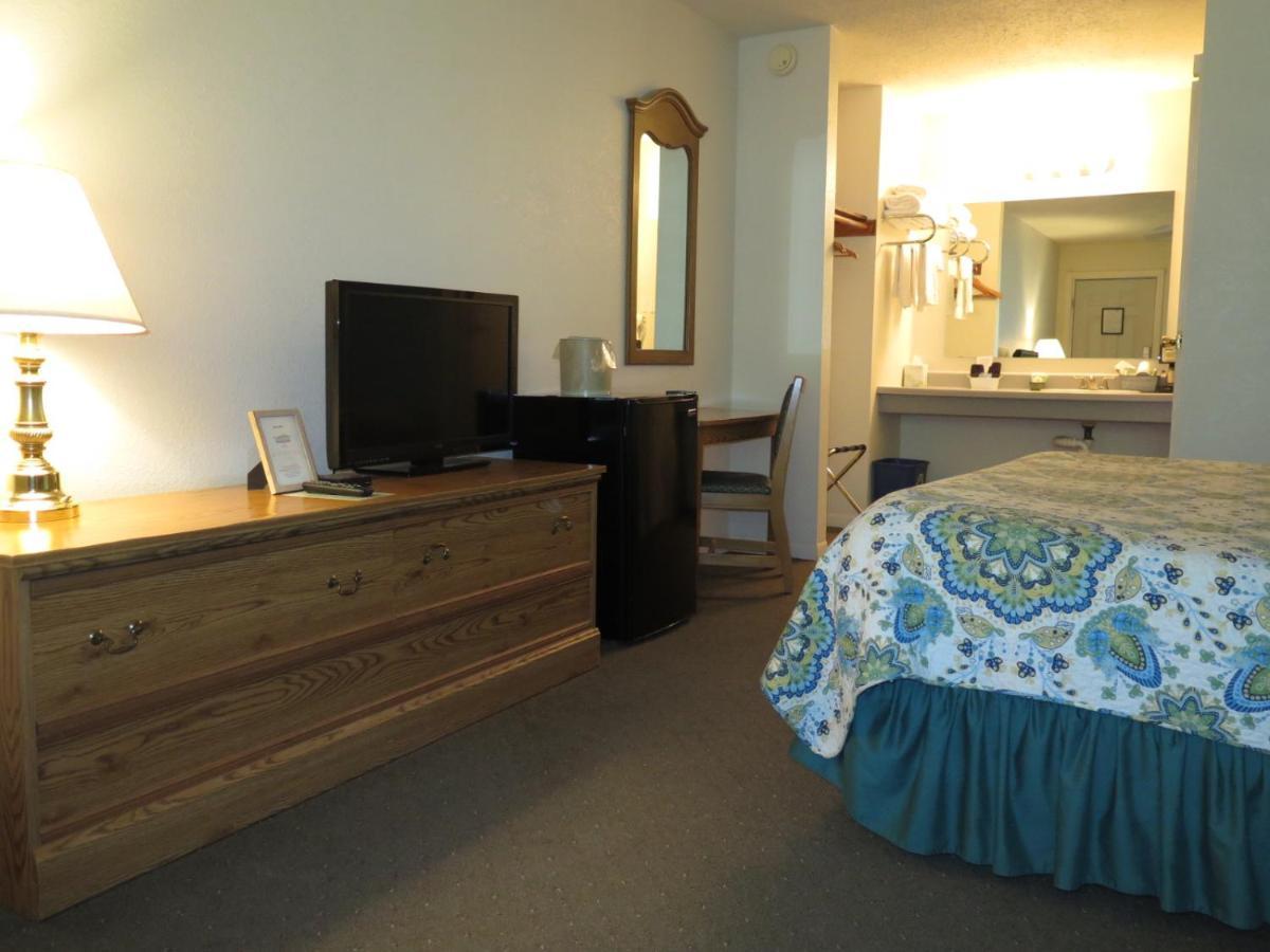 Wimberley Inn & Bar Экстерьер фото