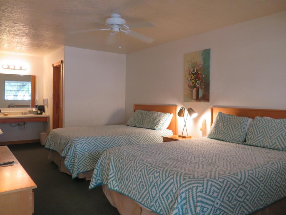 Wimberley Inn & Bar Номер фото