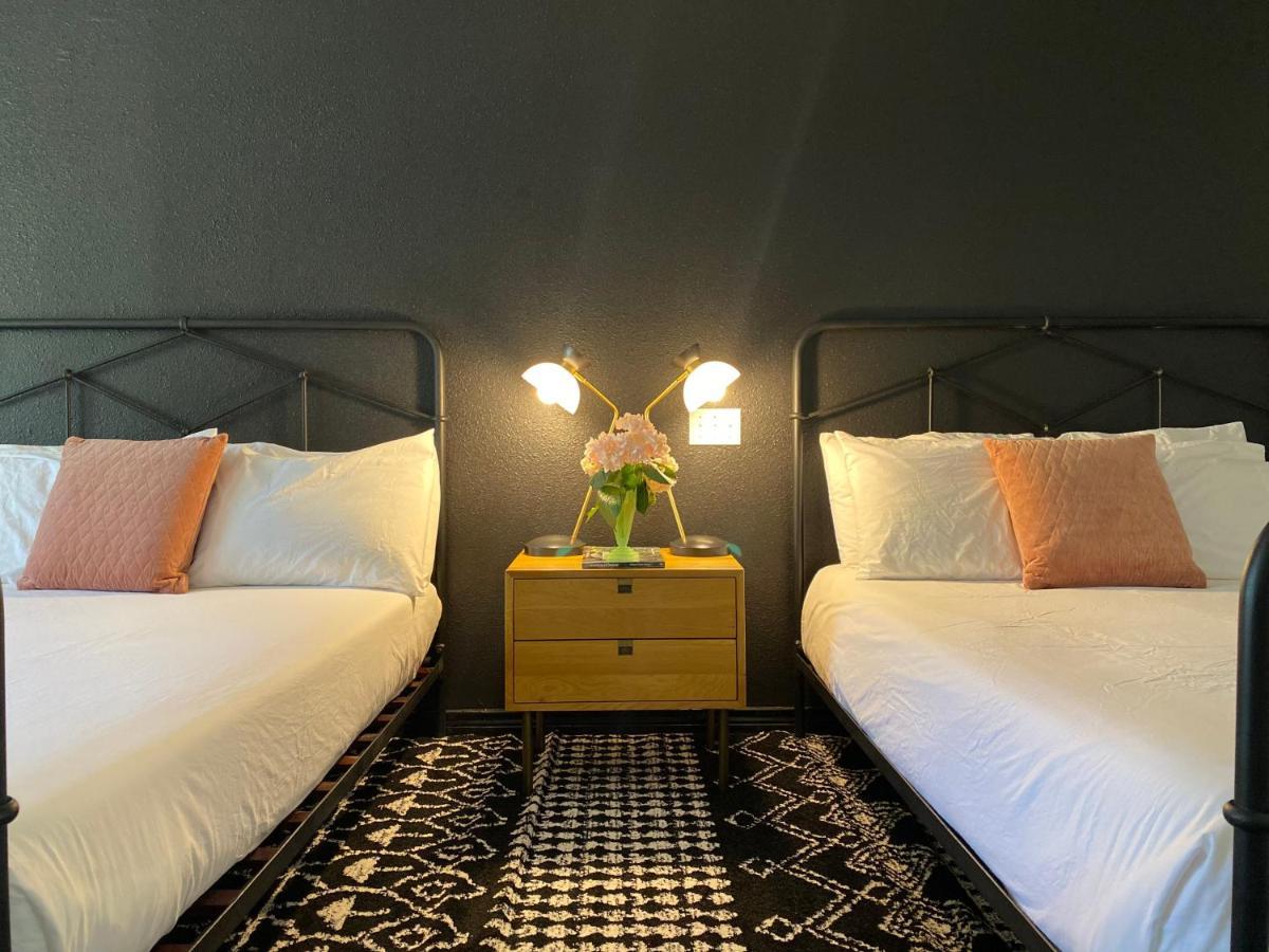 Wimberley Inn & Bar Экстерьер фото