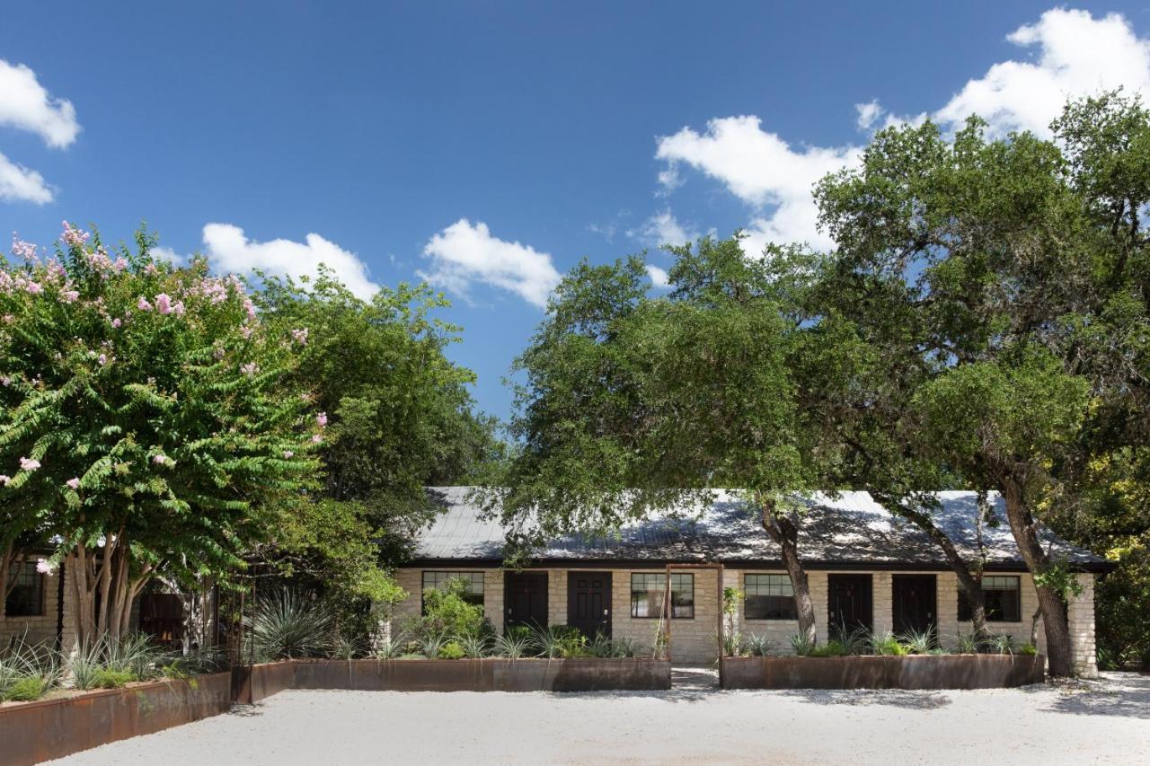 Wimberley Inn & Bar Экстерьер фото