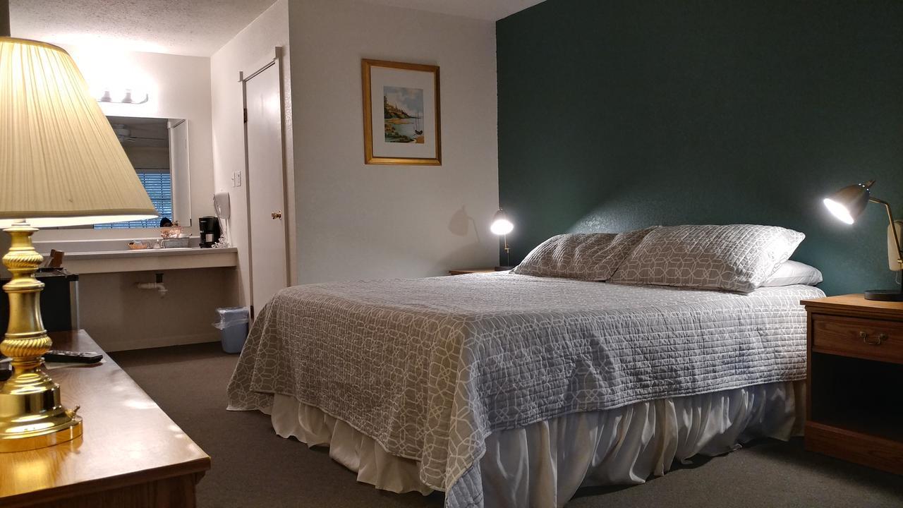 Wimberley Inn & Bar Экстерьер фото